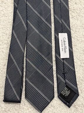 Calvin Klein Slim Navy and Grey Diagonal Stripe Tie
